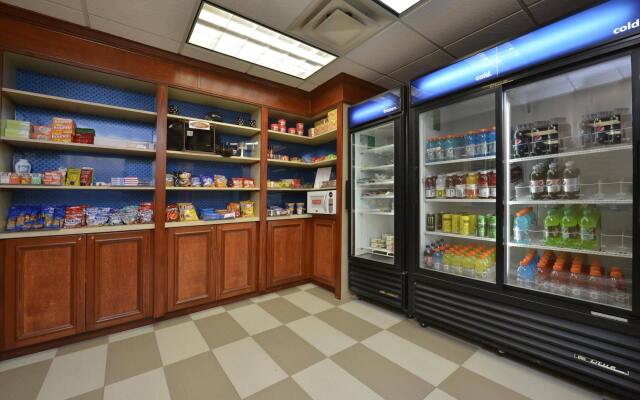 Hampton Inn East Aurora