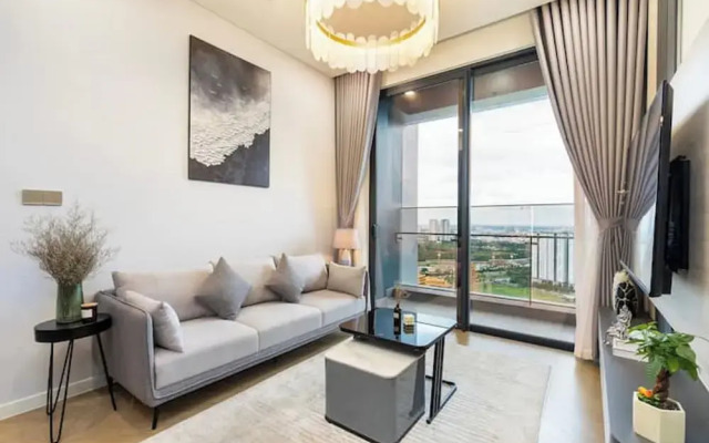 Eaton Park Riverside Luxury Vacation