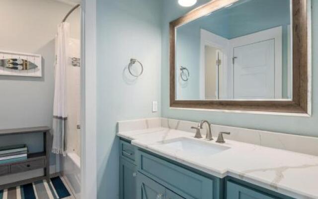 Ez Come Ez Geaux 4 Bedroom Home by Redawning