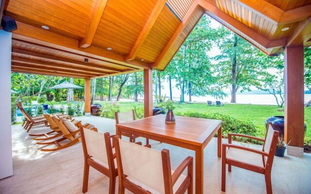 Charming Beachfront Villa on Bangtao