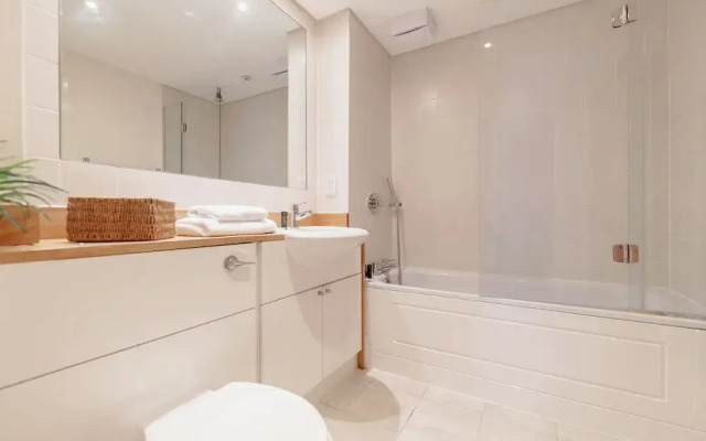 Marina Place by Roomspace Apartments
