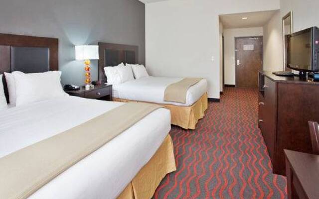 Holiday Inn Express Festus South St. Louis