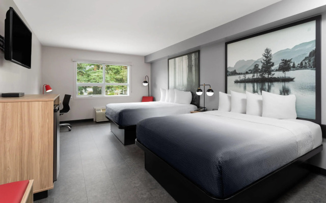 Super 8 by Wyndham Sault Ste Marie On