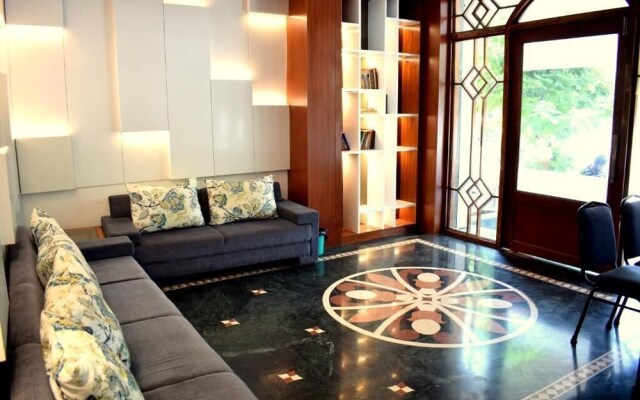 The SRTC Hotel Aspire ( Ashram Road)