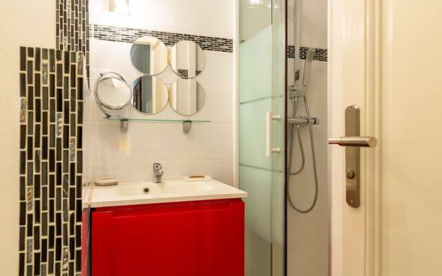 Bright 3BR Apartment With Garden in Gambetta