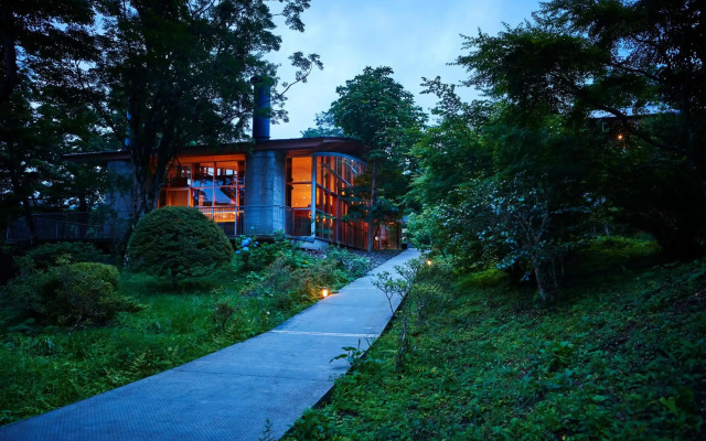 Hakone Retreat Fore