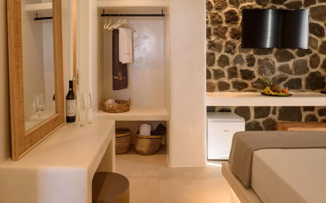 Terra Blanca Suites