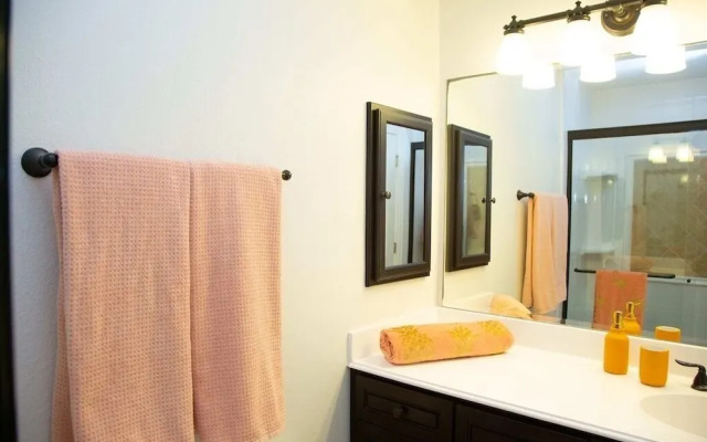 Sbtc324 2 Bedroom Condo by RedAwning
