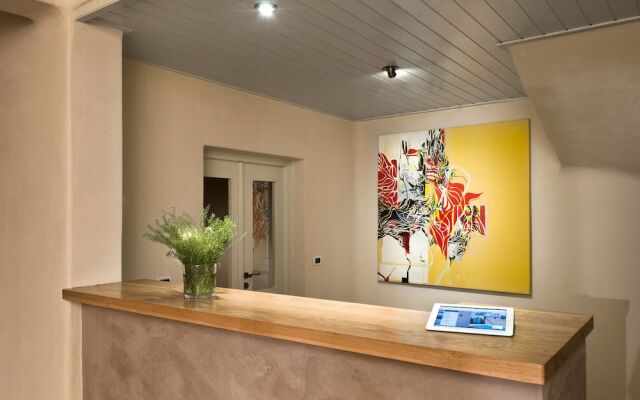 Voreina Gallery Suites