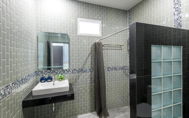 Lark Pool Villa Krabi