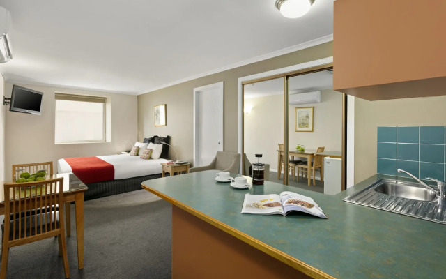 Quest Waterfront Apartment Hotel 