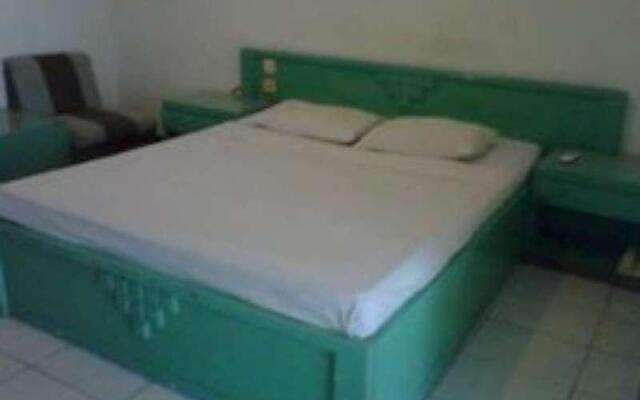 Nyata Plaza Hotel