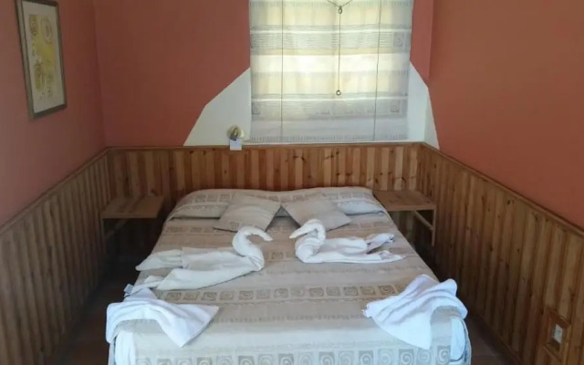 Periyiali Apartments