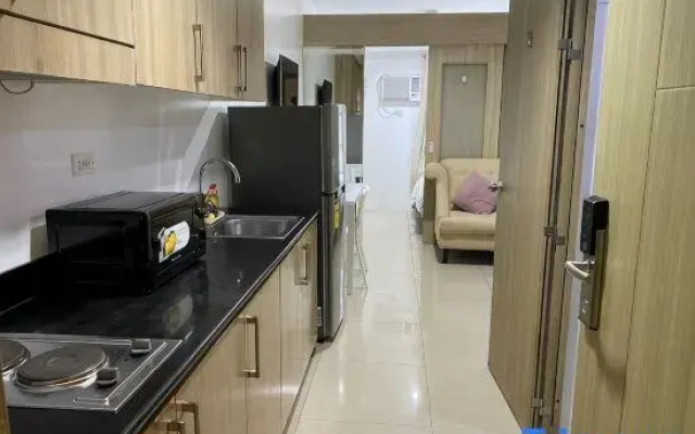 Shore residence - Near MOA NAIA - 915