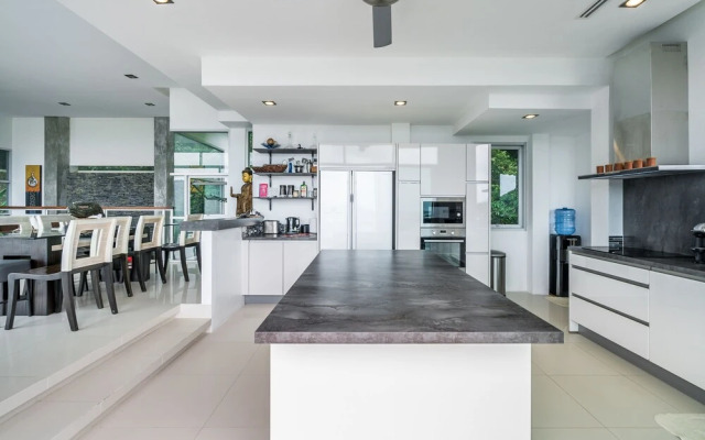 Parinda Villa in Naka Hills