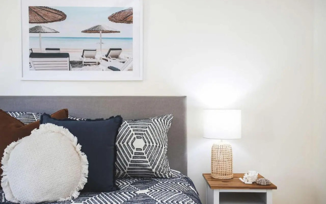 Surfers Beach House