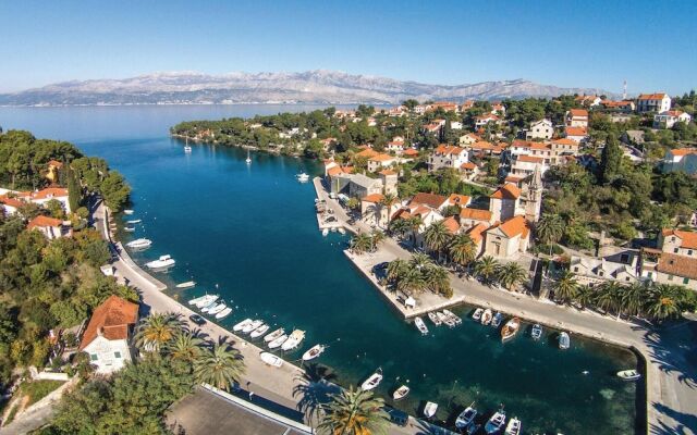 Beautiful Home in Split With Wifi and 4 Bedrooms