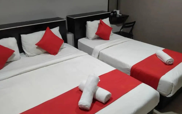 Super OYO 44097 Avatarr Hotel