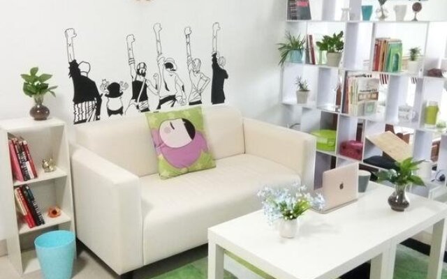 Shenzhen 8090 Hostel East Railway Branch