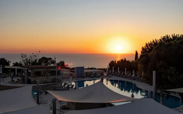 Zc02 Aphrodite Hills- Communal Pool, Garden