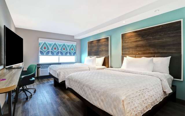 TRU BY Hilton Edmonton Windermere