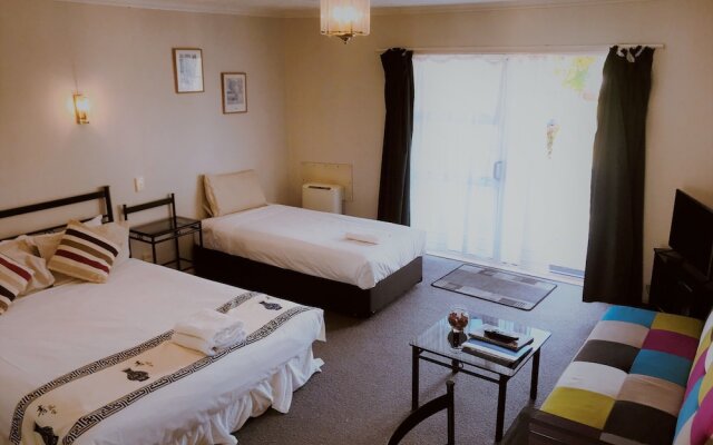 Ashleigh Court Motel