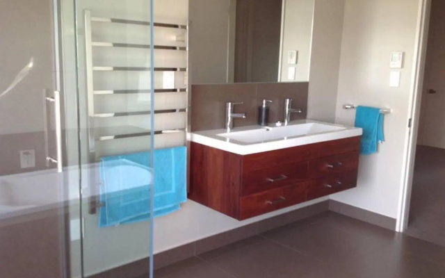 Apartment on Stansell – Bathroom – Nelson