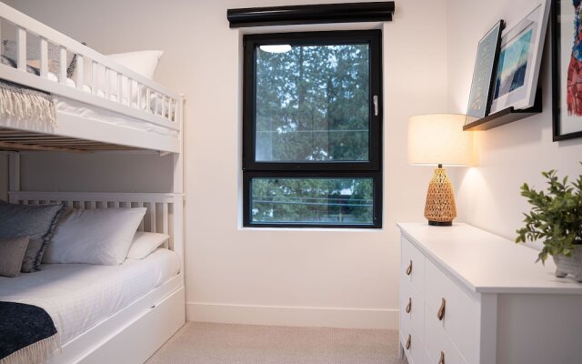 Hemlock Hangout By Revelstoke Vacations