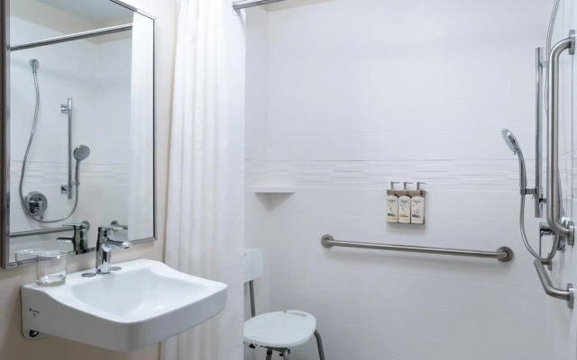 Candlewood Suites Rockford by IHG