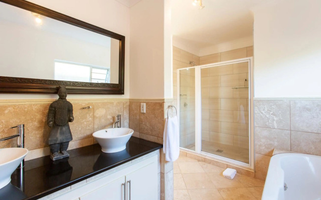 Infinity Blue Luxury Accommodation