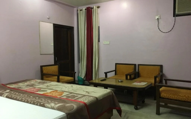 Hotel Samrat