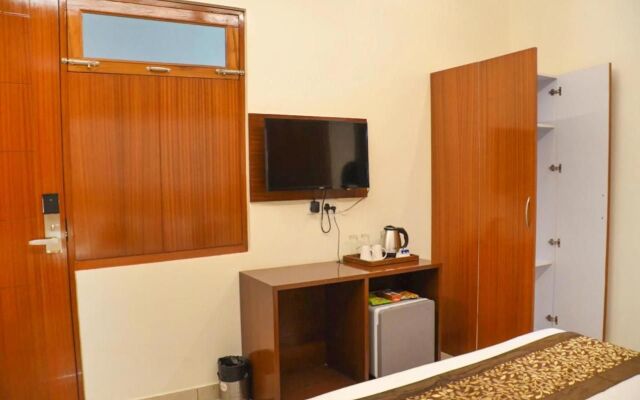 FabHotel Roselle Inn