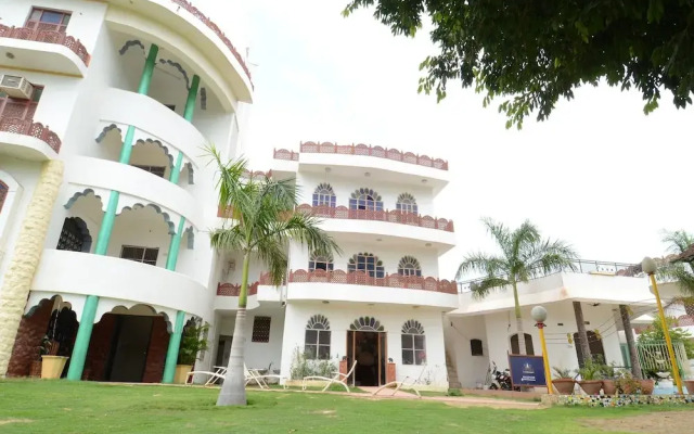 OYO 17368 Ranibagh Palace