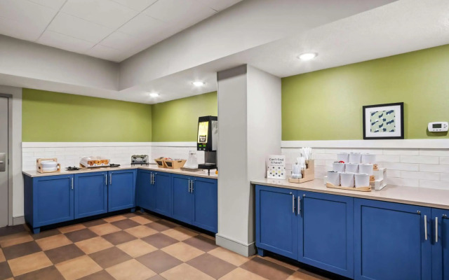Spark by Hilton Stevensville