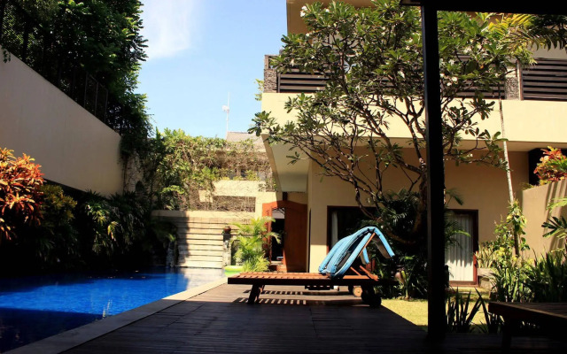 Alam Warna Villas