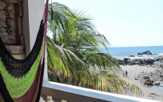 Simple Beach Lodge