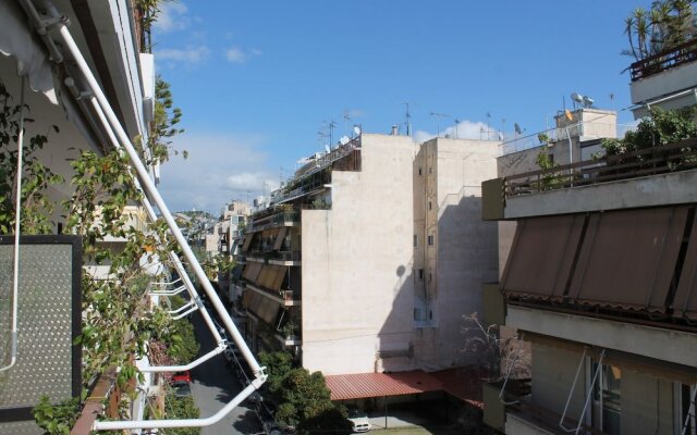 Spacy stay Central Athinian Apartment