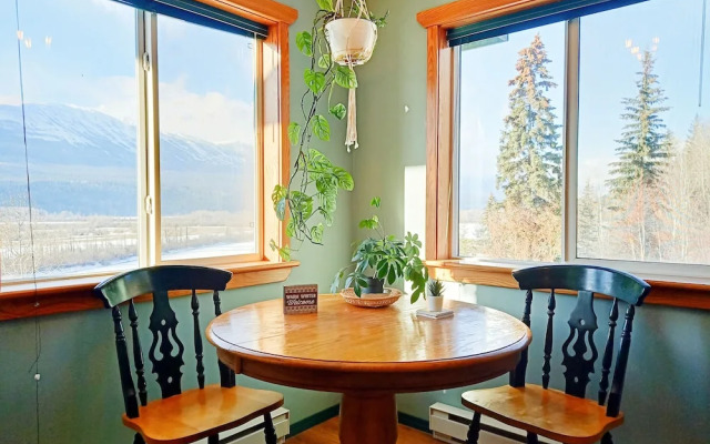 Golden Mountain View Suites