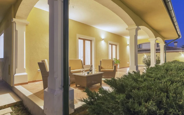 Villa in Vodnjan With Private Swimming Pool