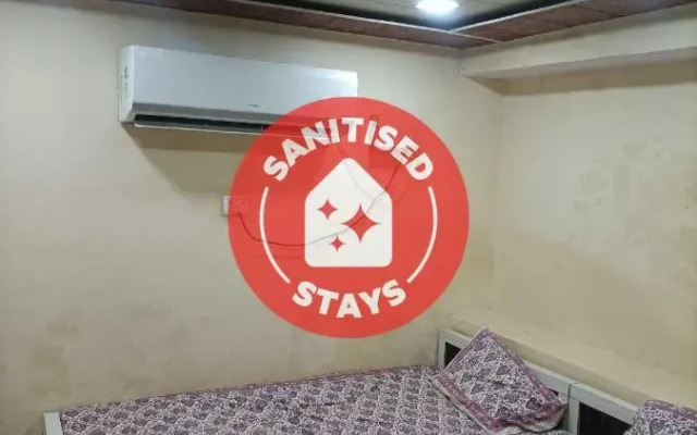 OYO 70140 Hotel Yash Galaxy