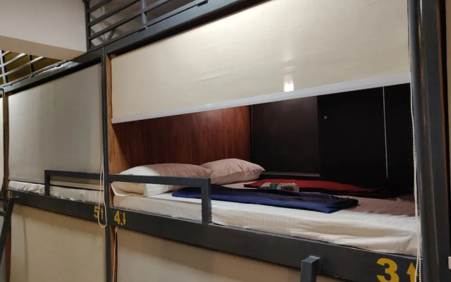 PodStop Delhi - Hostel