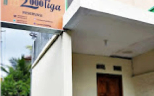 Losmen 2000 Tiga