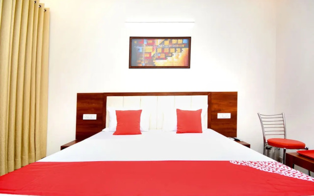 OYO 27061 Hotel Magnum