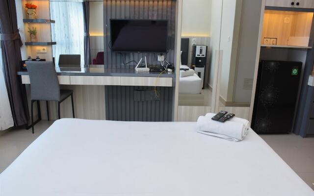 Simple And Comfort Studio At Springlake Summarecon Bekasi Apartment
