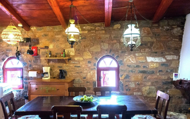 Traditional Apartment in Elounda