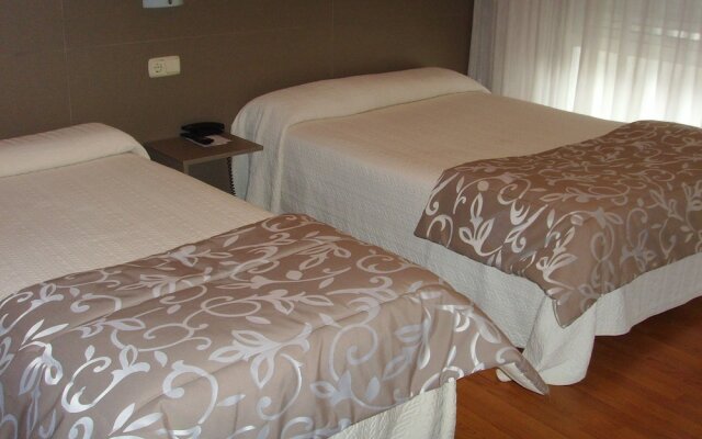 Hostal Residencia Fornos