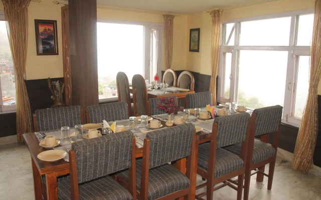 Hotel Srinagar