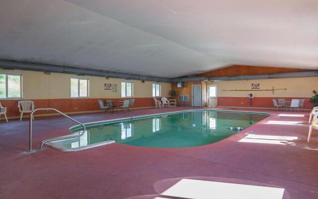 Motel 6 Hannibal, MO