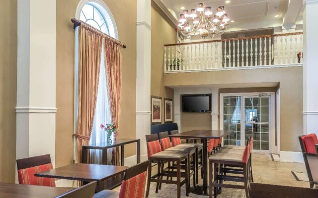 Comfort Inn Plainwell