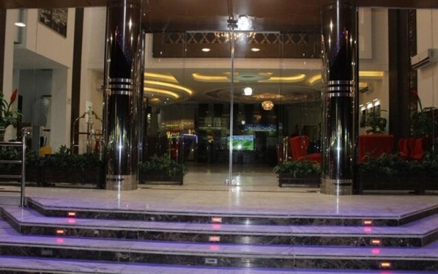 Ramada-sa Ghurnata Hotel